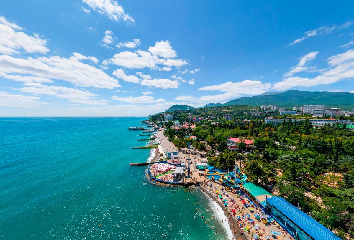 Алушта: край «Кавказской пленницы» Алушта: край «Кавказской пленницы»