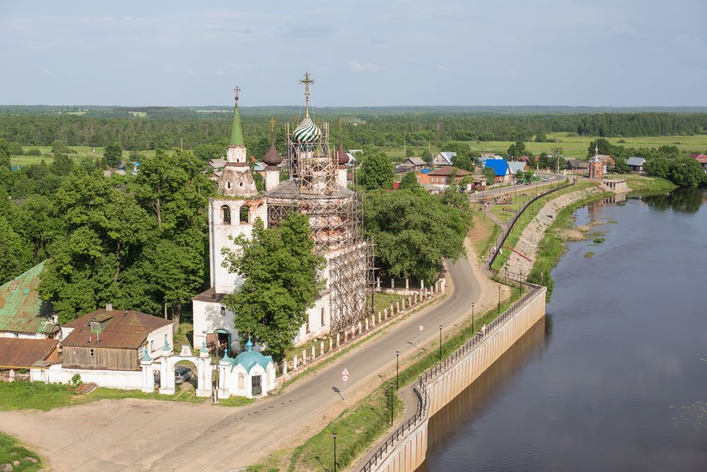 Поездка в Холуй: село, где живет Жар-птица Поездка в Холуй: село, где живет Жар-птица