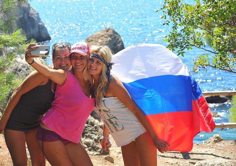 I AM FROM RUSSIA I AM FROM RUSSIA
