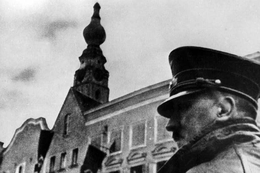 А не заглянуть ли нам к Гитлеру? Путеводитель по венским квартирам фюрера. А не заглянуть ли нам к Гитлеру? Путеводитель по венским квартирам фюрера.