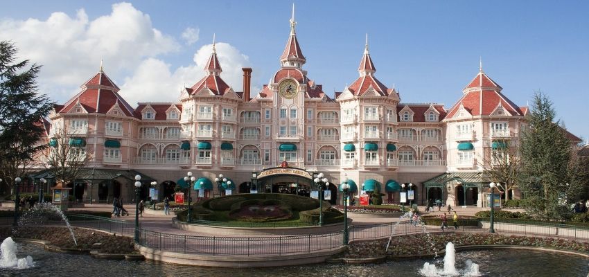 8 невероятных бюджетных отелей в Париже 8 невероятных бюджетных отелей в Париже