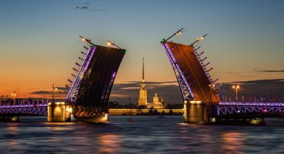 «Три чуда» Санкт-Петербурга. Куда сходить на Петроградской стороне, Васильевском и Крестовском островах?