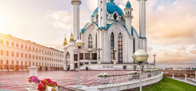 В Казани можешь ты не жить, но посетить ее обязан