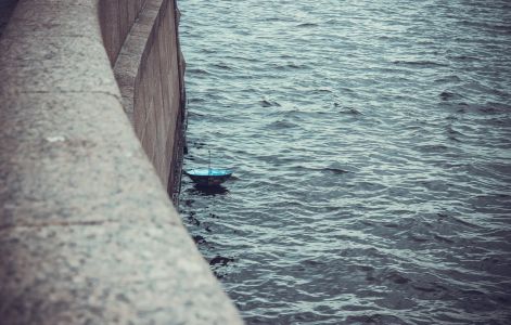 Море, солнце, белый песок: где в Петербурге можно устроить себе свидание с заливом.