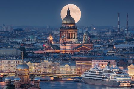 Санкт-Петербург, его современность и история 
