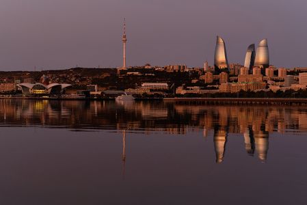 Баку — это город огней, ветров и самое колоритное место на Кавказе 