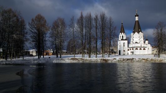 Село Красное-на Волге: Родина морозных узоров или Симфония серебряных нитей