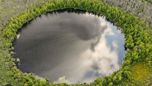 Чем знаменито Бездонное озеро в Подмосковье
