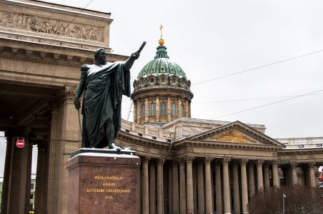 Топ-10 классических достопримечательностей Питера