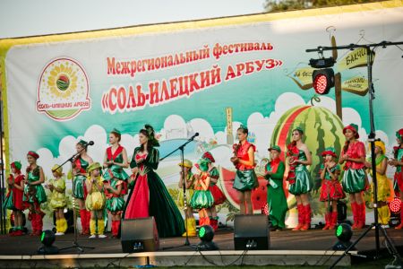 Соль-Илецк: фестиваль арбузов в арбузной столице России