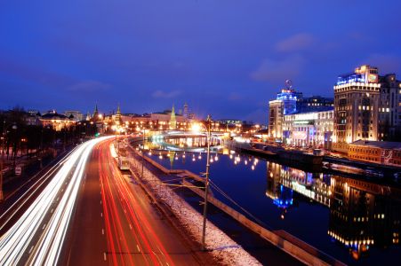  Тверской - самый оживленный, шикарный и коммерциализированный район Москвы.