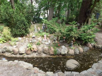 О ЕДЕ, СУВЕНИРАХ И ВОДОНАПОРНОЙ БАШНЕ РАУШЕНА