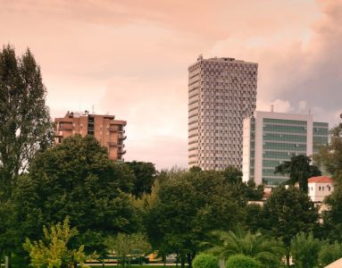 Что посмотреть в Тиране, неизвестной столице Албании