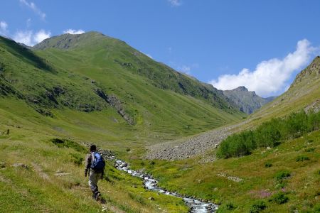 Полевые Цветы И Лед: Поход По Величественным Горам Каккар В Турции