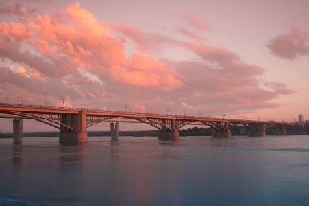 Как провести романтическую экскурсию для девушки?