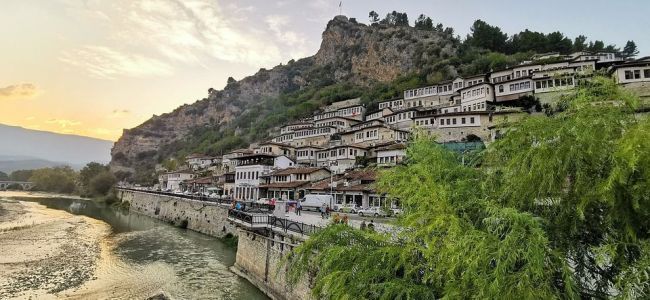 СКАЗОЧНЫЙ БЕРАТ – ГОРОД ТЫСЯЧИ ОКОН